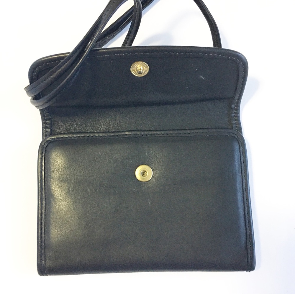 Coach vintage black leather cross body wallet - Picture 2 of 9